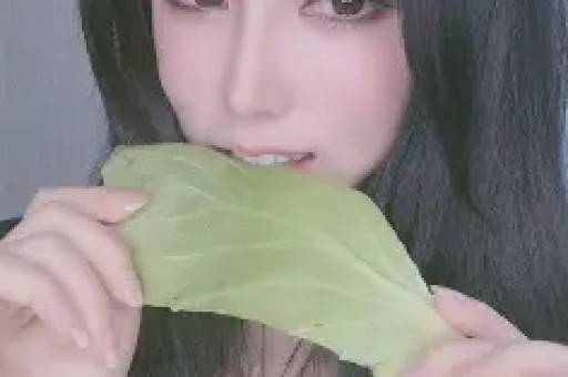 大网红“割韭菜”“哭”求原谅